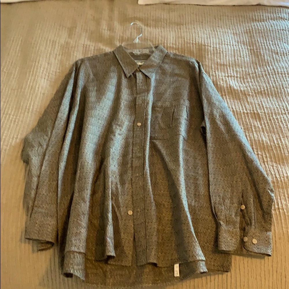 LARGE MENS GRAY BUTTON DOWN